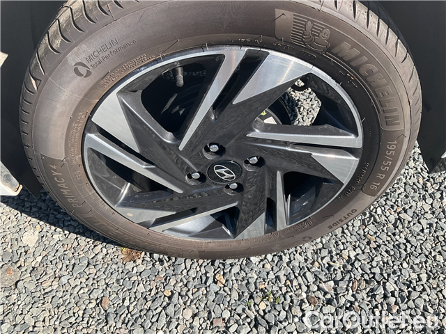  Hyundai  i20  1.0 T-GDI 74 Smart 5d #8