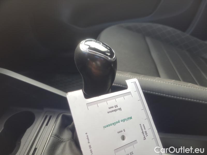  Skoda  Fabia  Combi (2015) Com.1.0TSI 70 Ambition 5d #12