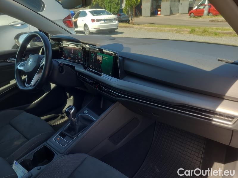  Volkswagen  Golf  VIII (CD1) (2019) Var.2.0TDI 110 Style 5d #26