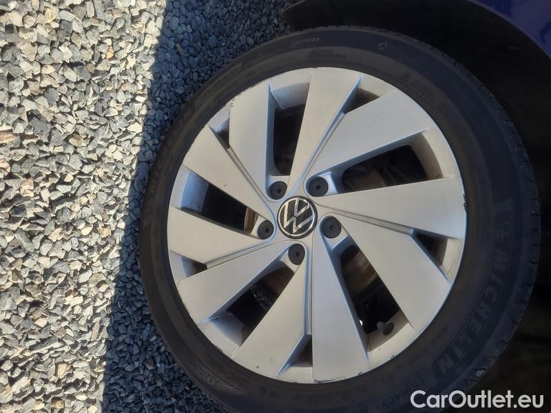  Volkswagen  Golf  VIII (CD1) (2019) Var.2.0TDI 110 Style 5d #12