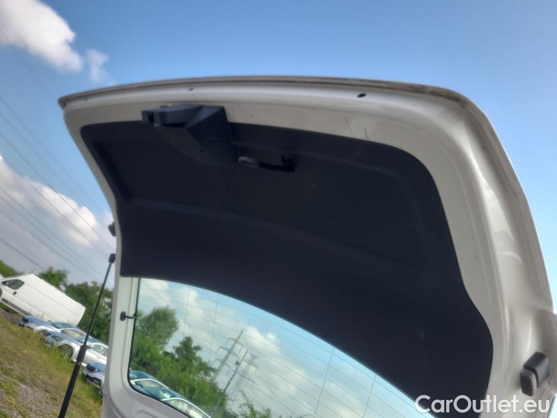  Skoda  Fabia  Combi (2015) Com.1.0TSI 70 Ambition 5d #18