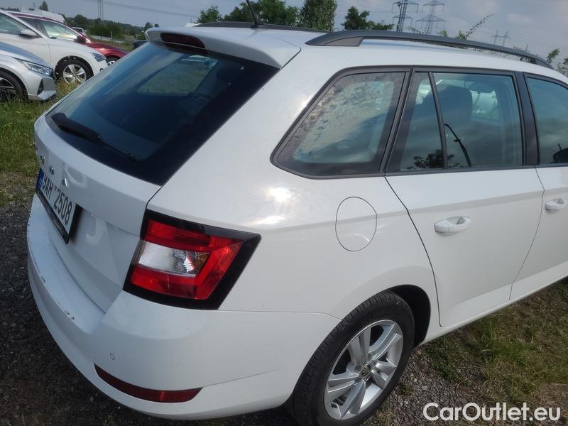  Skoda  Fabia  Combi (2015) Com.1.0TSI 70 Ambition 5d #23