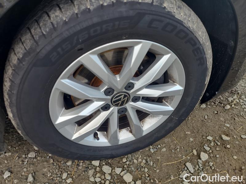  Volkswagen  Passat  Variant (CB5) (2019) Pas.Var.1.5TSI Business AT #16
