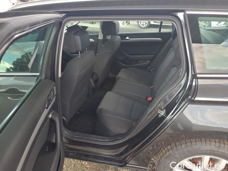  Volkswagen  Passat  Variant (CB5) (2019) Pas.Var.1.5TSI Business AT #8