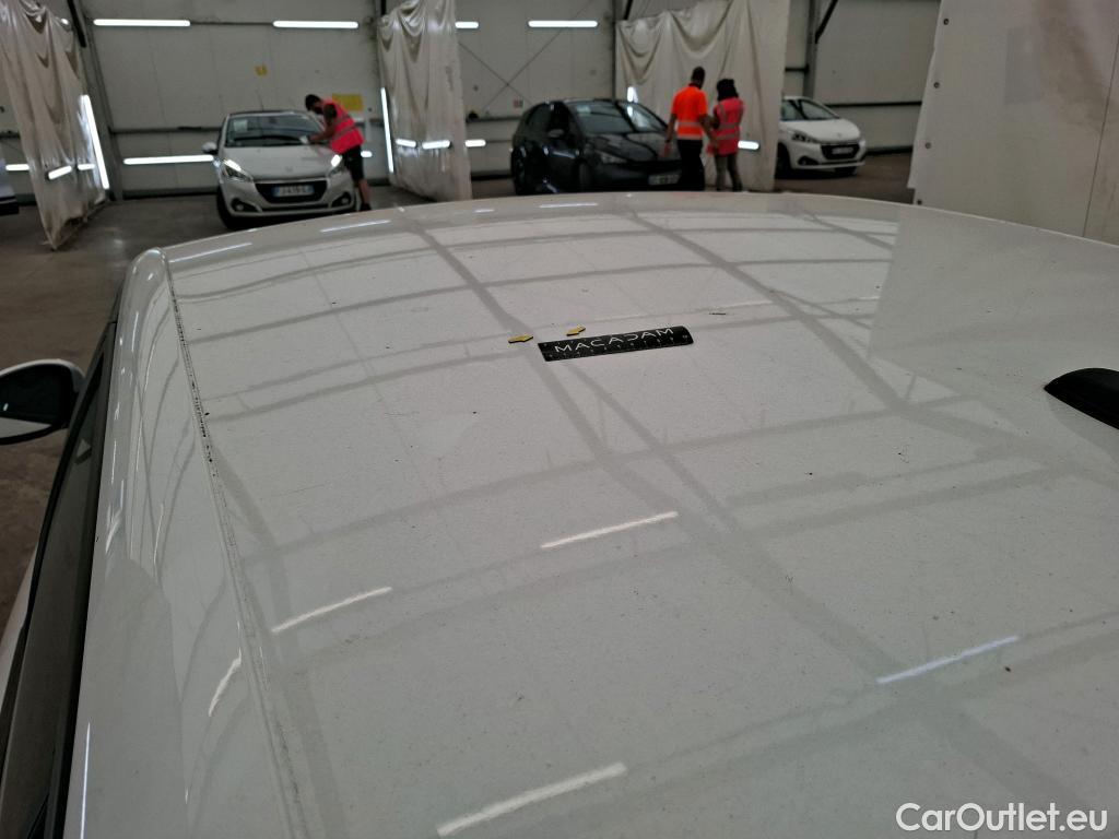  Peugeot  208  Premium 1.5 HDi 100CV BVM6 E6d #15