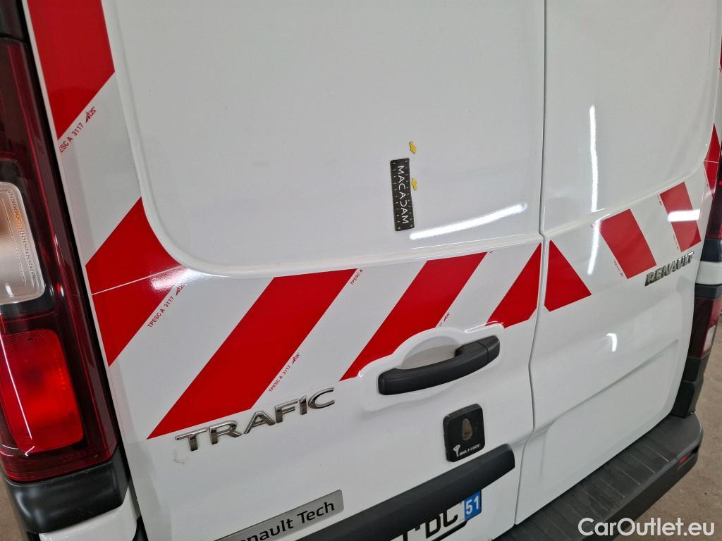  Renault  Trafic RENAULT  / 2019 / 4P / Fourgon tole FG GCF L1H1 1000 Energy dCi 145 EDC #40