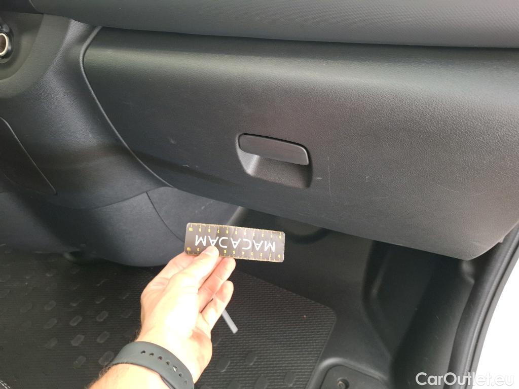  Renault  Trafic RENAULT  / 2019 / 4P / Fourgon tole FG GCF L1H1 1000 Energy dCi 145 EDC #46