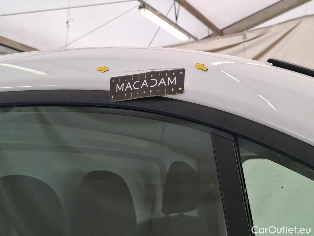  Renault  Trafic RENAULT  / 2019 / 4P / Fourgon tole FG GCF L1H1 1000 Energy dCi 145 EDC #39