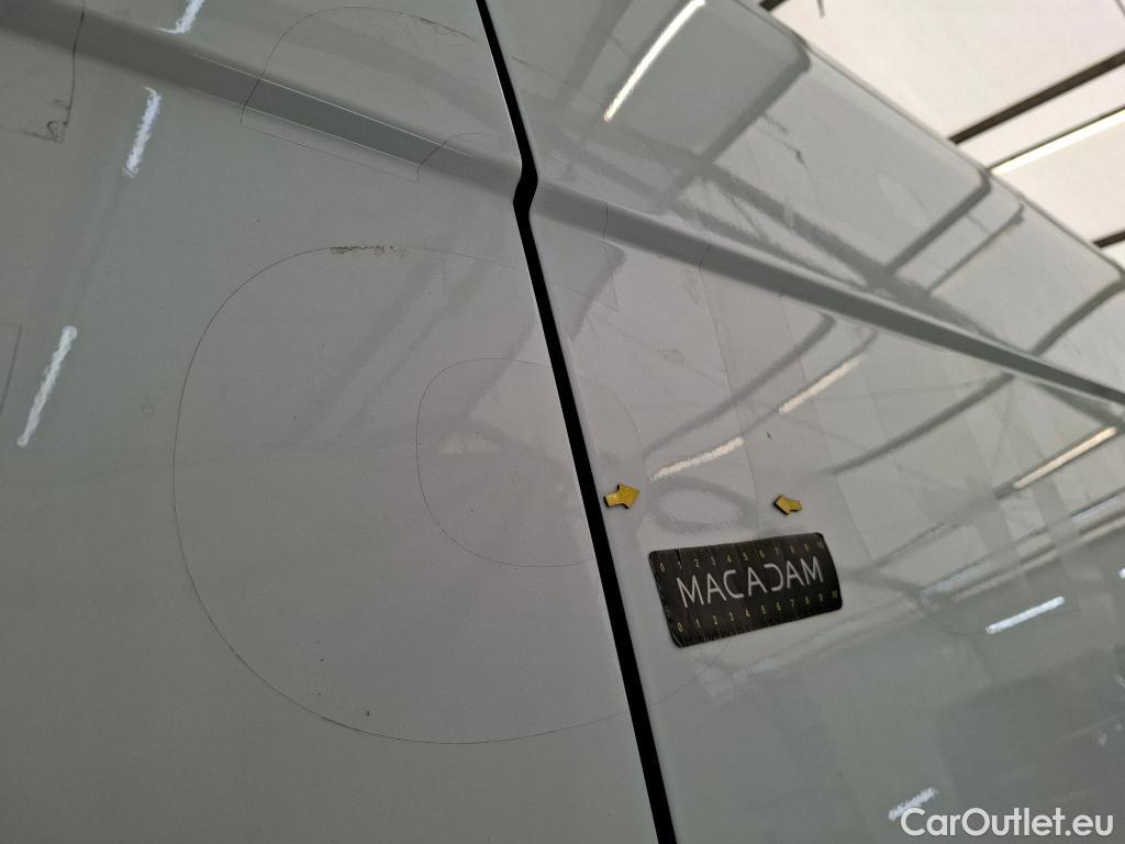  Renault  Master  III Fourgon L2H2 3 3 Grand Confort dCi 135CV BVM6 E6d #10