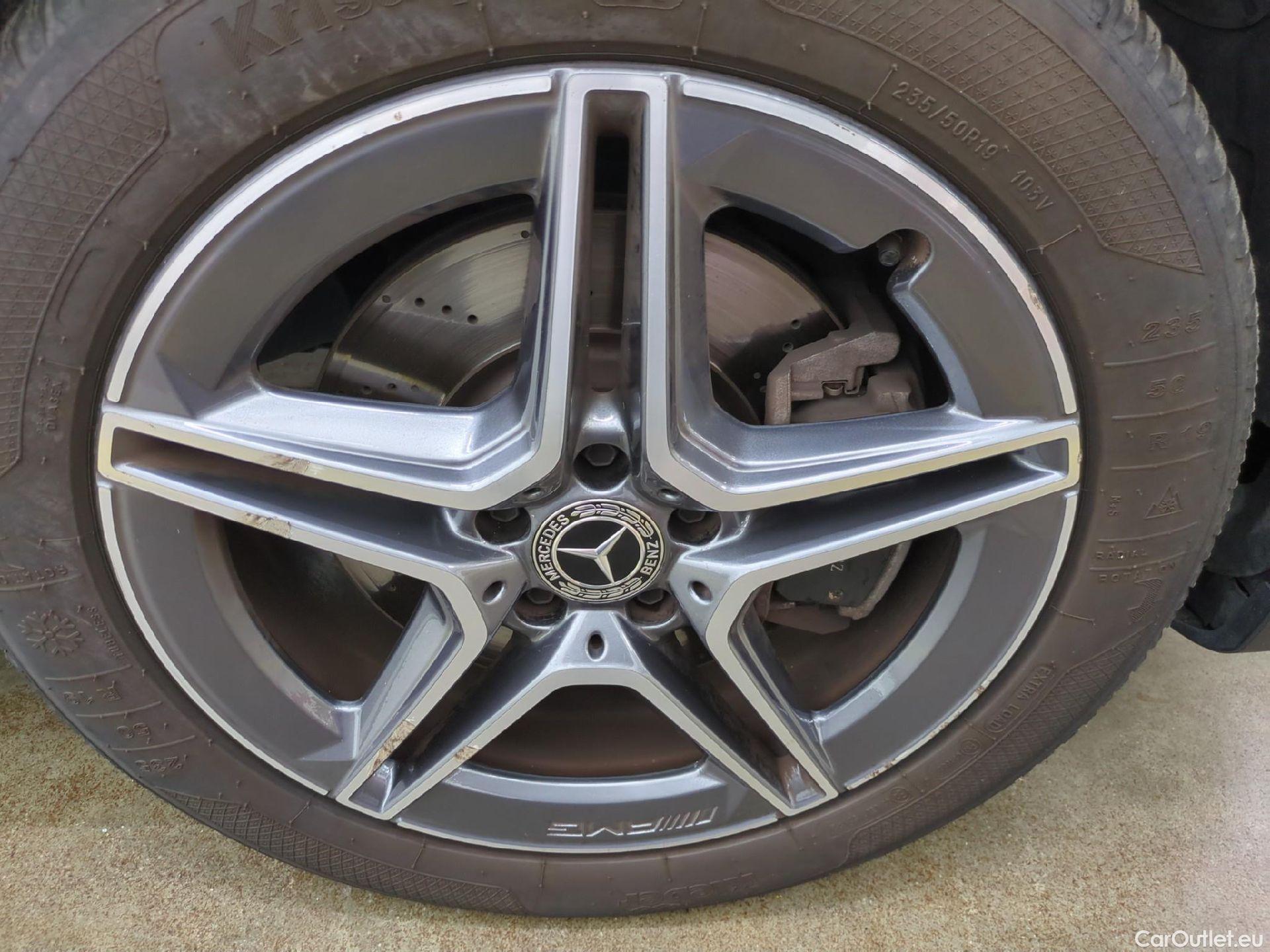  Mercedes  GLB MERCEDES-BENZ  / 2019 / 5P / SUV  220 d AMG Line 4Matic #11