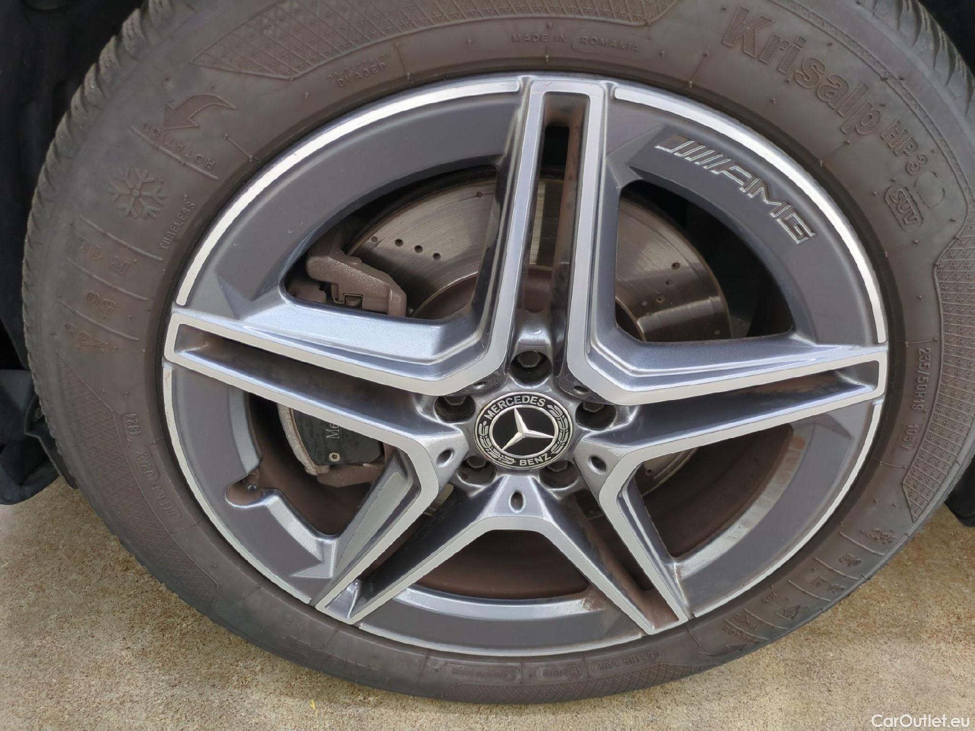  Mercedes  GLB MERCEDES-BENZ  / 2019 / 5P / SUV  220 d AMG Line 4Matic #17