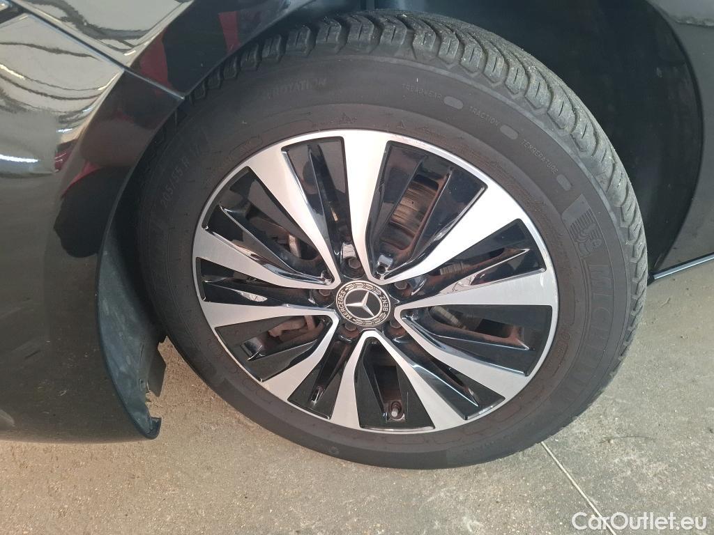 Mercedes  A-Klasse MERCEDES-BENZ Classe A Compact  2018  5P  Berline A 250 e Business Line 8GDCT #10