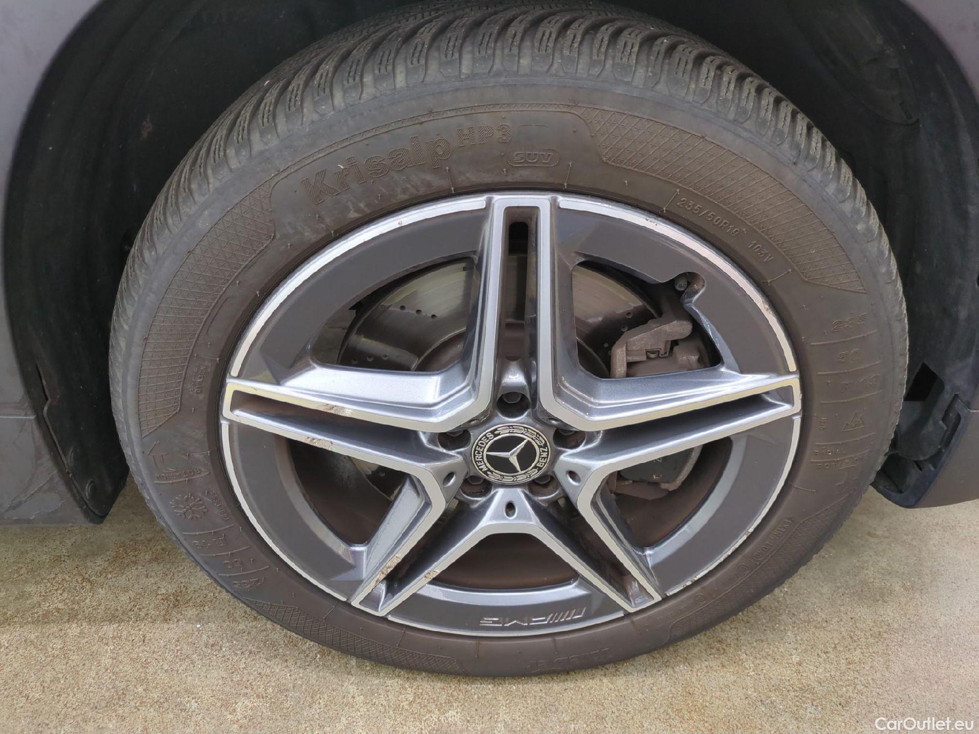  Mercedes  GLB MERCEDES-BENZ  / 2019 / 5P / SUV  220 d AMG Line 4Matic #7
