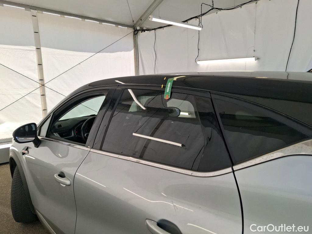  Renault  Captur RENAULT  / 2019 / 5P / SUV techno TCe 90 #23
