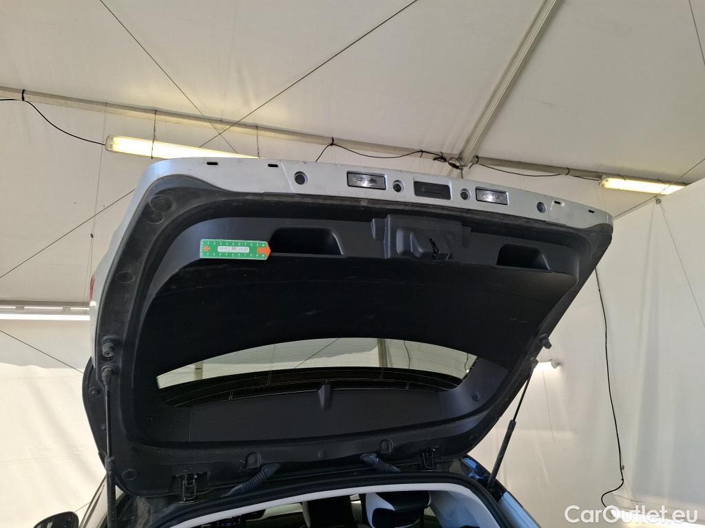  Renault  Captur RENAULT  / 2019 / 5P / SUV techno TCe 90 #30