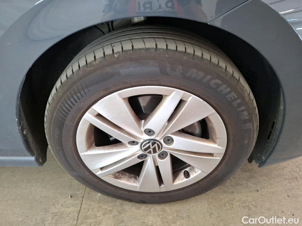  Volkswagen  Golf  VOLKSWAGEN / 2020 / 5P / Berline 2.0 TDI SCR 115 BVM6 Life Busi #28