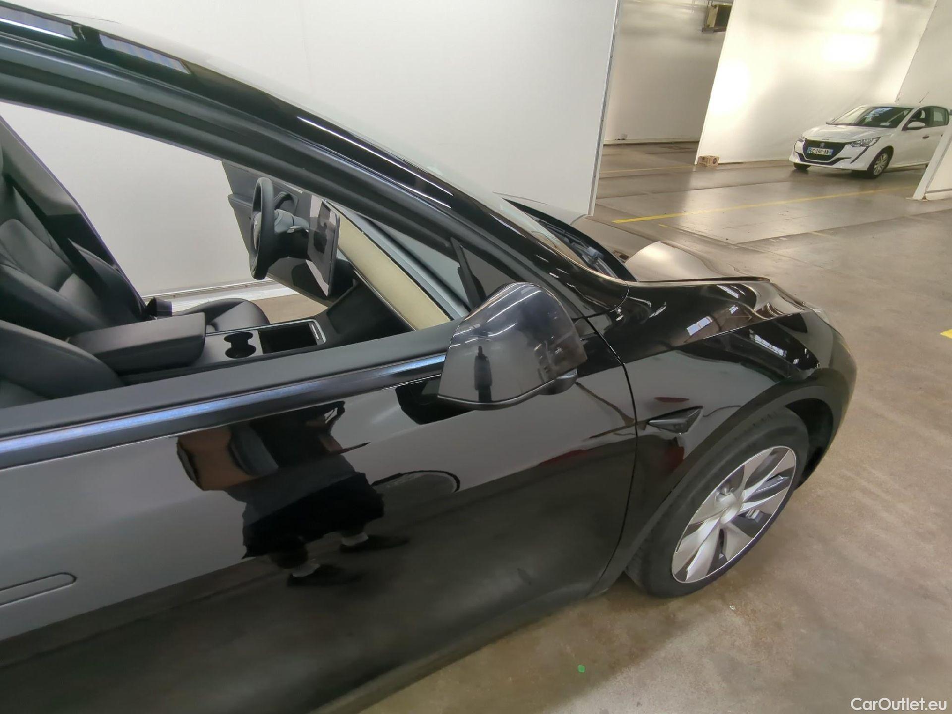  Tesla  Model Y TESLA  / 2021 / 5P / SUV RWD #17