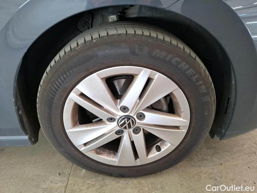  Volkswagen  Golf  VOLKSWAGEN / 2020 / 5P / Berline 2.0 TDI SCR 115 BVM6 Life Busi #29