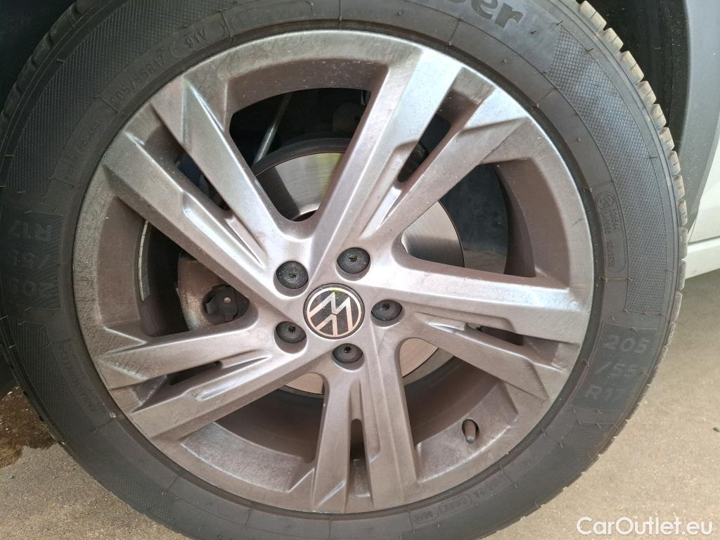  Volkswagen  Taigo  R-Line 1.0 TSI 110CV BVA7 E6d #2