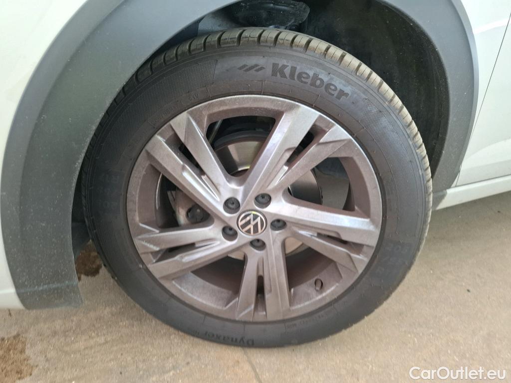  Volkswagen  Taigo  R-Line 1.0 TSI 110CV BVA7 E6d #1