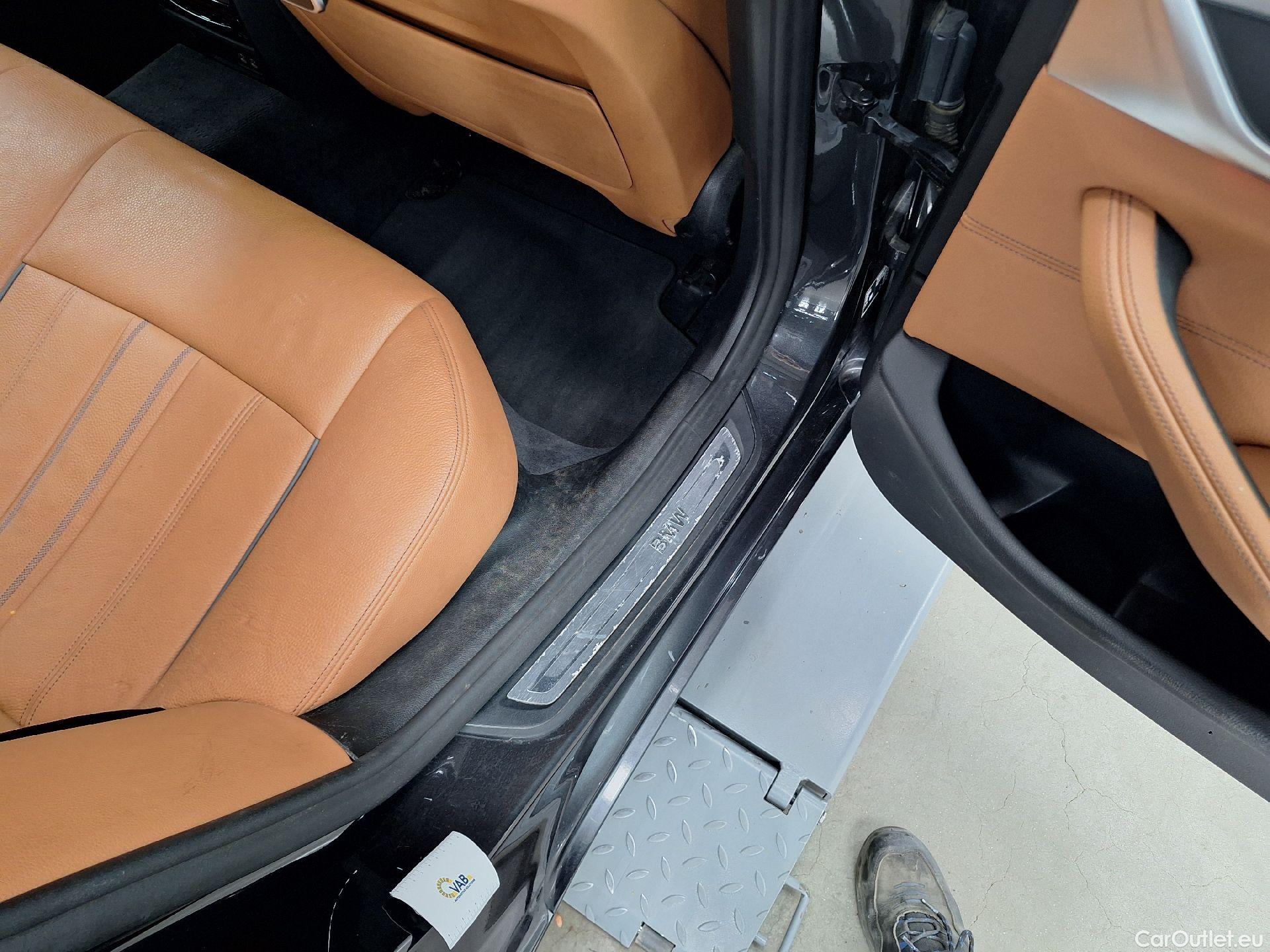  Bmw  Serie 5 BMW, 5-serie To FL'20, BMW 5 Reeks Touring 518d Aut. (100 kW) 5d #21