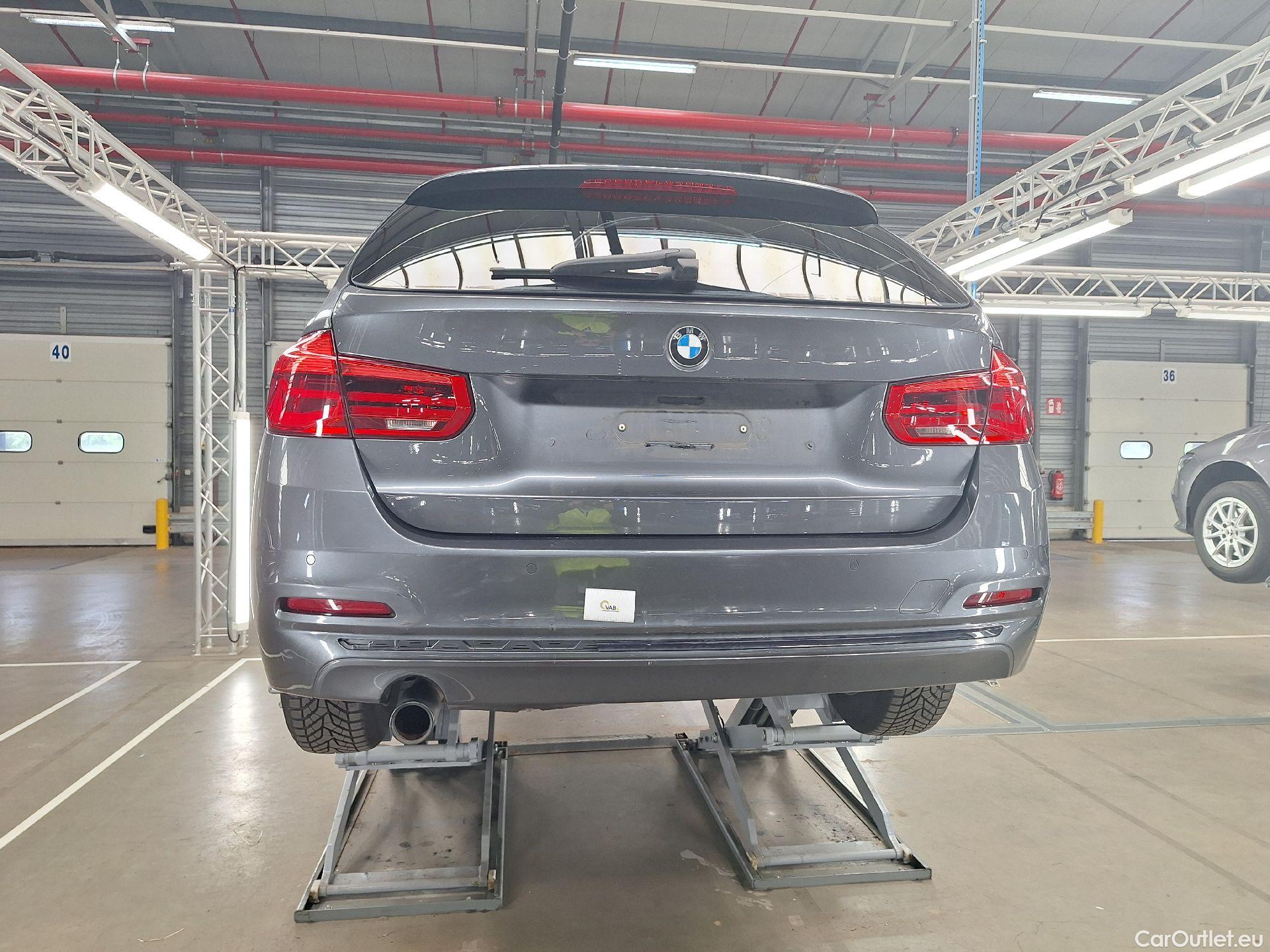  Bmw  Serie 3 BMW, 3-serie Touring '15, BMW 3 Reeks Touring 318d (110 kW) Aut. 5d #36