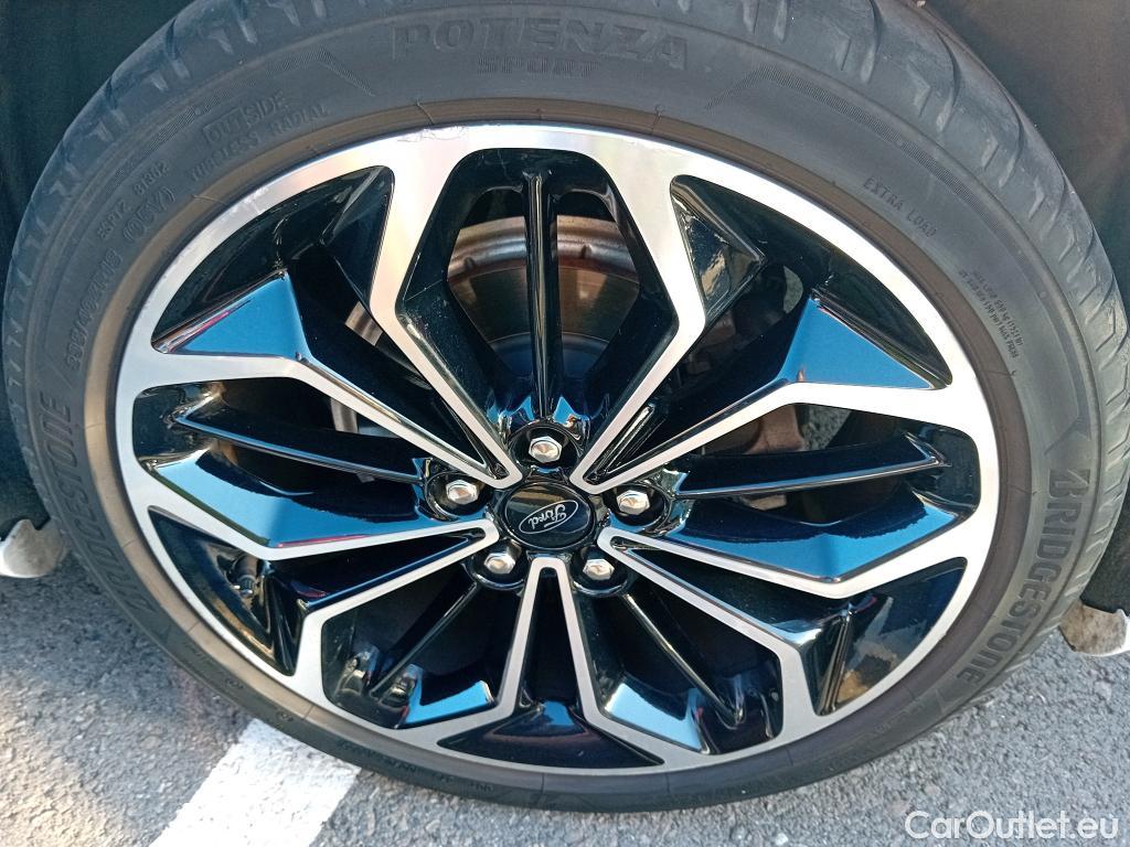  Ford  Focus FORD  / 2018 / 5P / berlina con portón 1.0 Ecoboost MHEV 92kW ST-Line #18