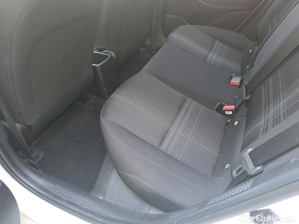  Hyundai  i20 HYUNDAI  / 2020 / 5P / berlina con portón 1.0 TGDI 74kW (100CV) 48V Essence #39
