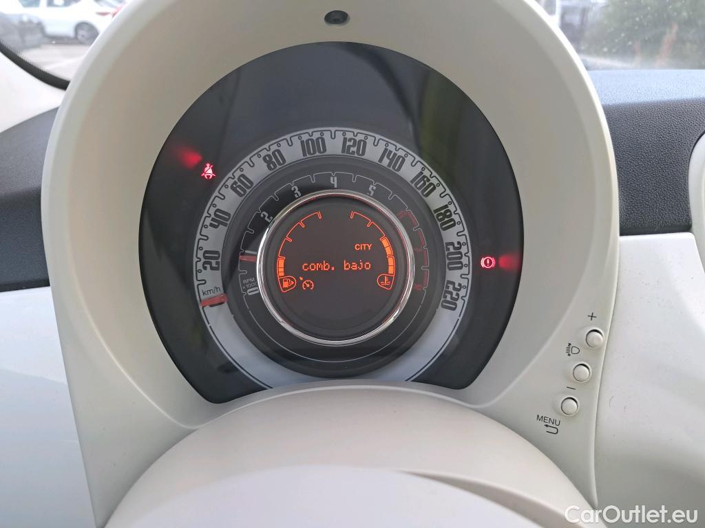  Fiat  500  / 2015 / 3P / berlina con portón 1.2 8v 51kW (69CV) Mirror Fleet(SP) #22