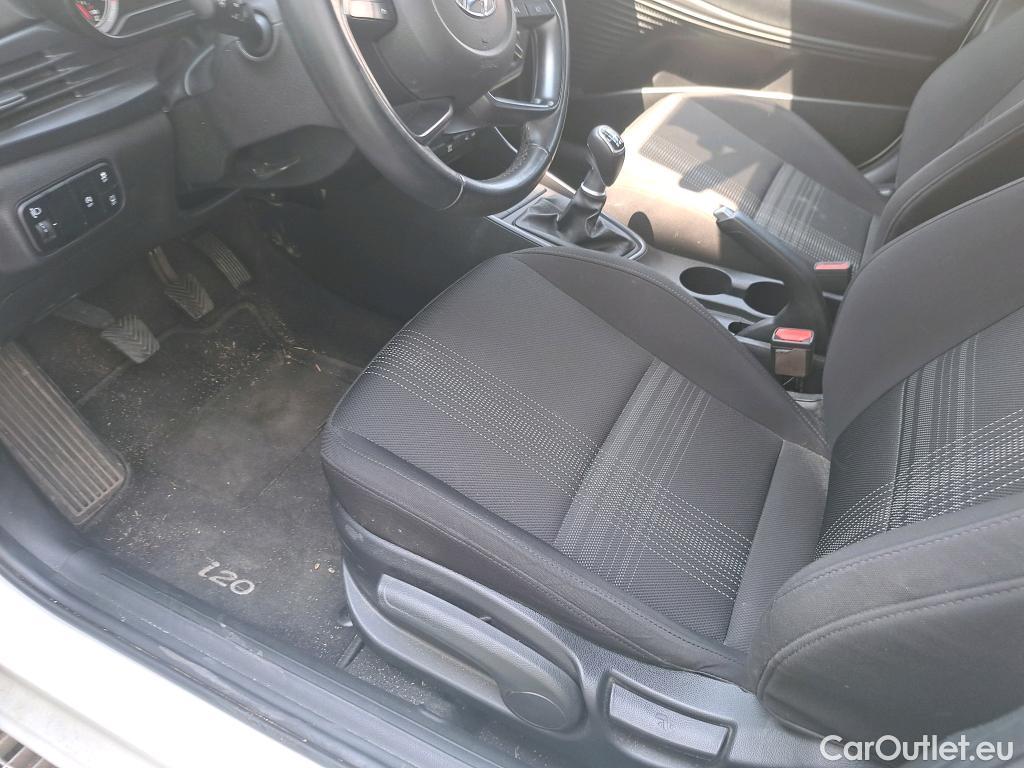  Hyundai  i20 HYUNDAI  / 2020 / 5P / berlina con portón 1.0 TGDI 74kW (100CV) 48V Essence #40