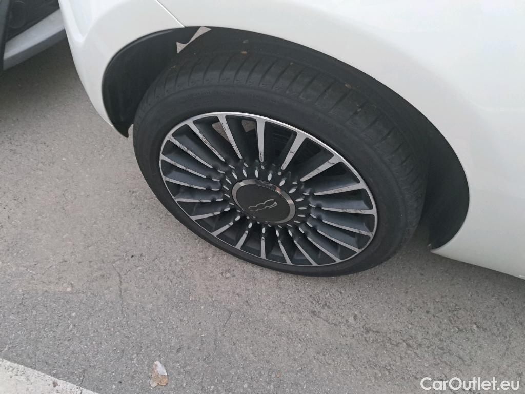  Fiat  500  / 2015 / 3P / berlina con portón 1.2 8v 51kW (69CV) Mirror Fleet(SP) #5