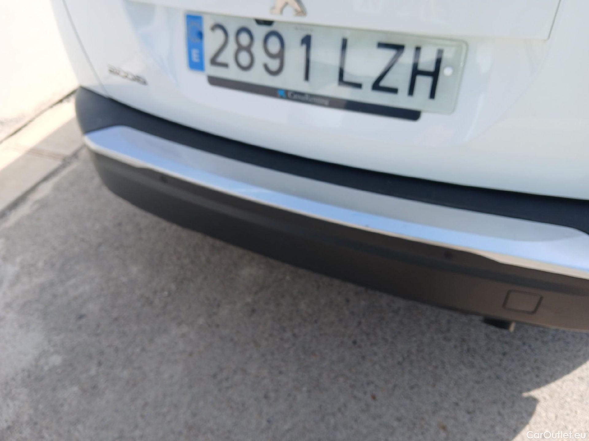  Peugeot  2008  Active Pack 1.2 PureTech 100CV MT6 E6d #17