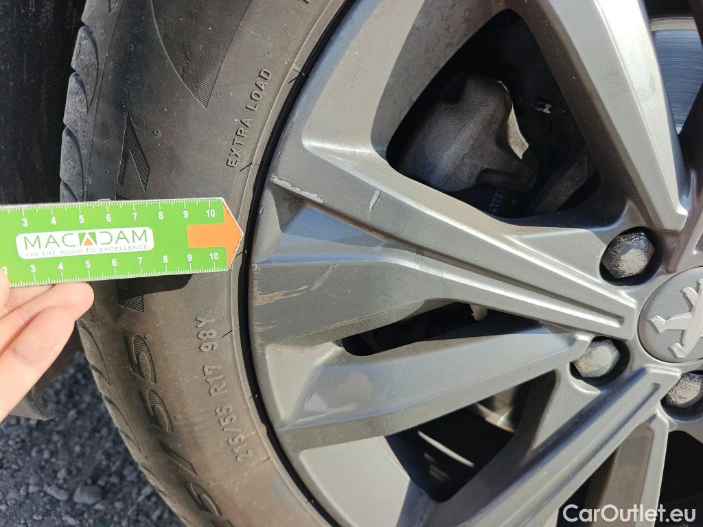  Peugeot  508 PEUGEOT  / 2018 / 5P / berlina con portón 5P Business Line BlueHDi 130 EAT8 (AC) #45