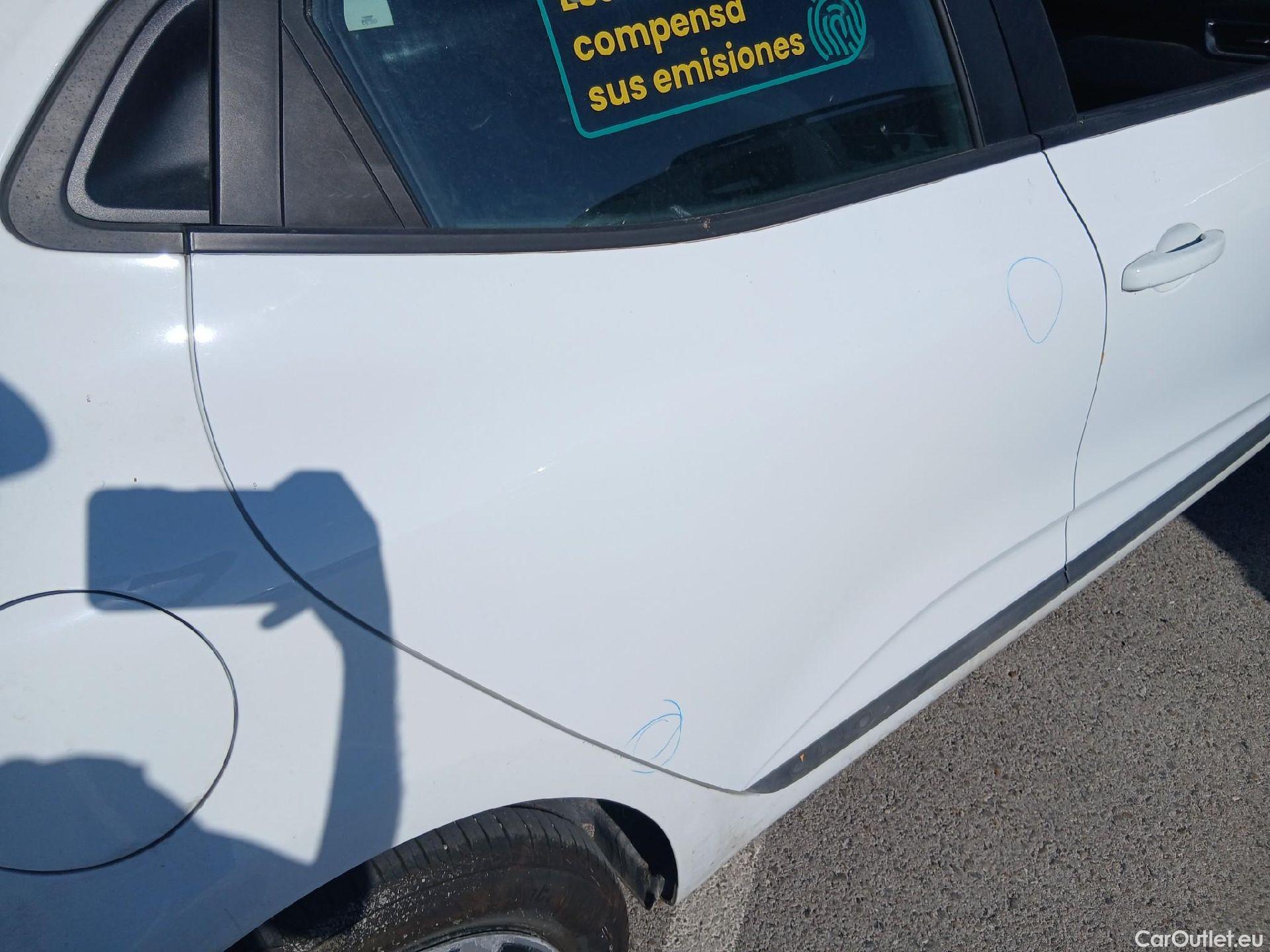  Renault  Clio RENAULT  / 2019 / 5P / berlina con portón Equilibre Blue dCi 74kW (100CV) #34