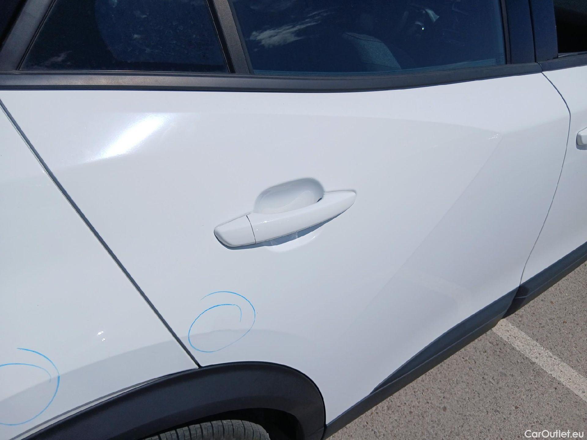  Peugeot  2008 PEUGEOT  / 2019 / 5P / todoterreno Active Puretech 100 S&S BVM6 #19