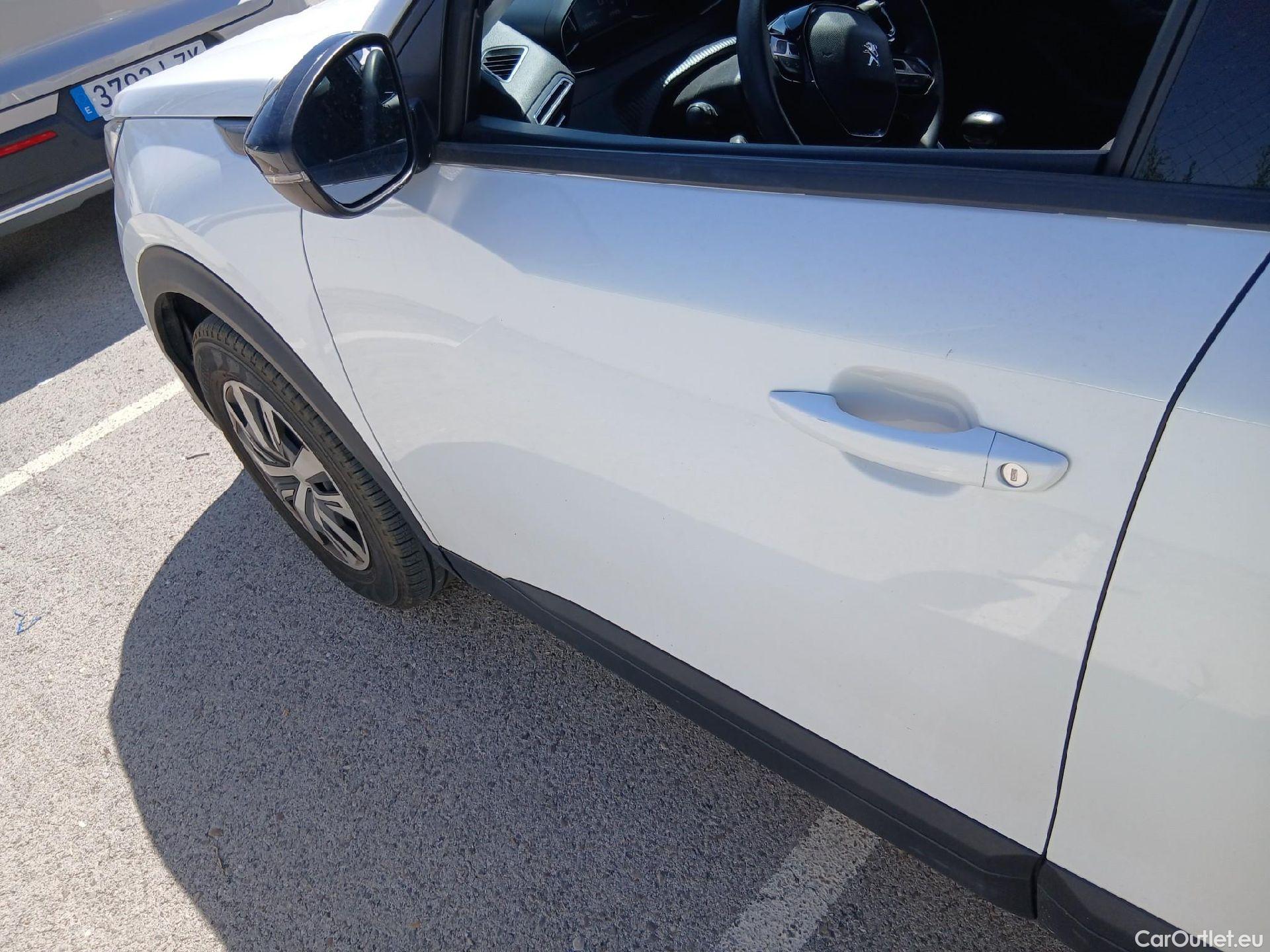  Peugeot  2008 PEUGEOT  / 2019 / 5P / todoterreno Active Puretech 100 S&S BVM6 #3