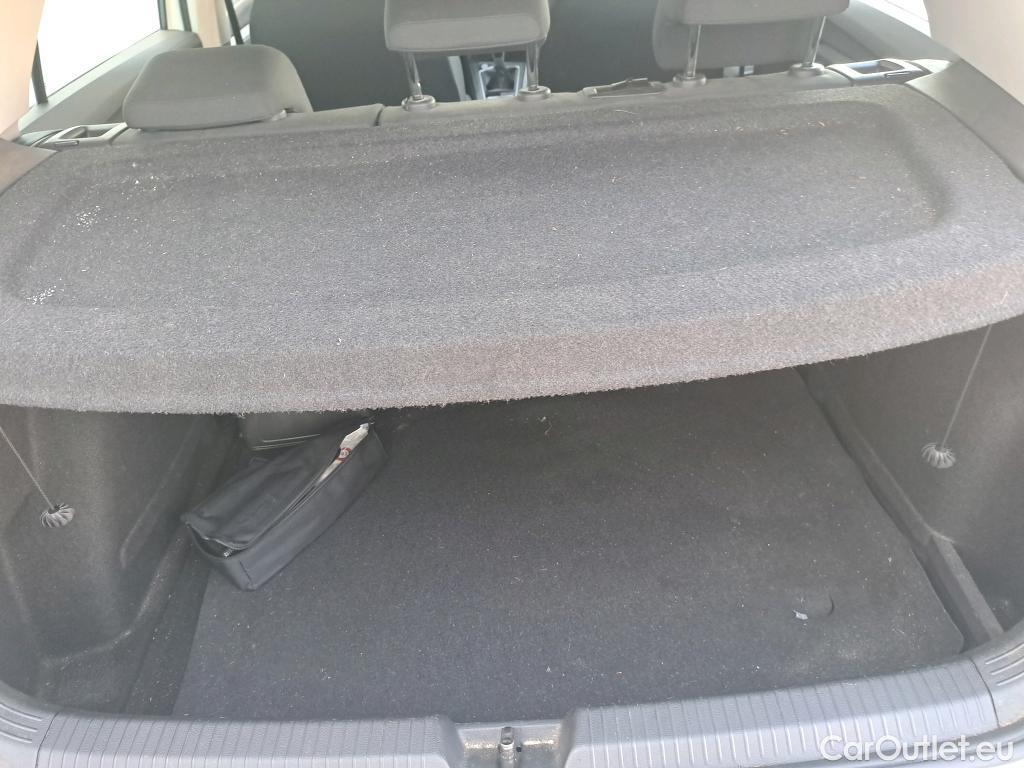  Volkswagen  Golf  VOLKSWAGEN / 2020 / 5P / berlina con portón 2.0 TDI 85kW (115CV) #18