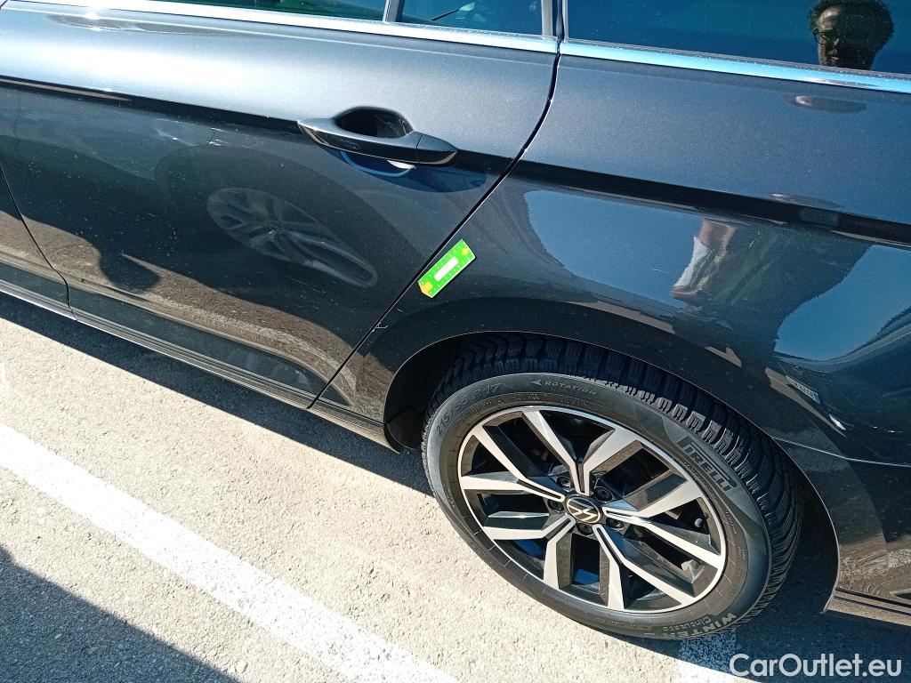  Volkswagen  Passat VOLKSWAGEN  / 2019 / 5P / familiar Variant Executive 2.0 TDI 110kW DSG #14