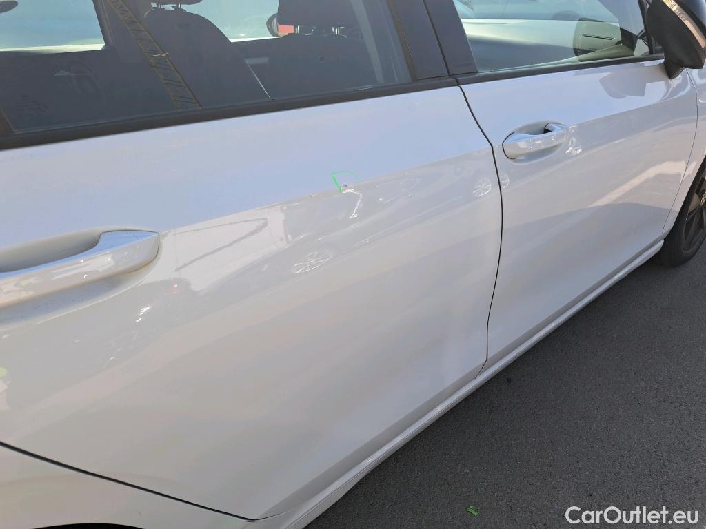  Volkswagen  Golf  VOLKSWAGEN / 2020 / 5P / berlina con portón 2.0 TDI 85kW (115CV) #9