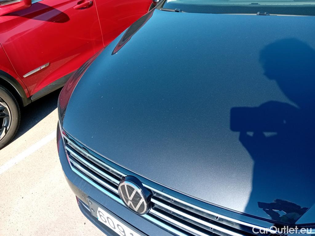  Volkswagen  Passat VOLKSWAGEN  / 2019 / 5P / familiar Variant Executive 2.0 TDI 110kW DSG #10