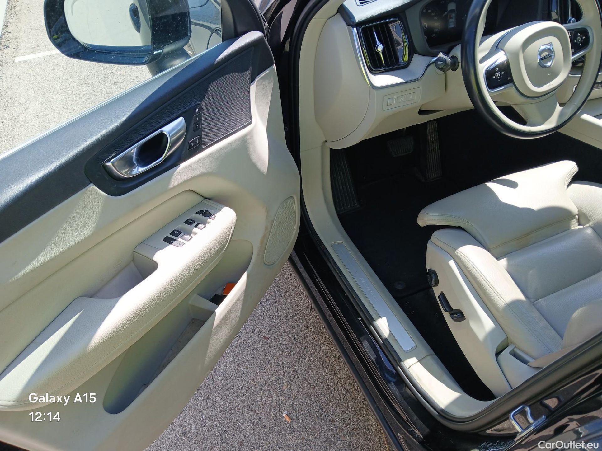  Volvo  XC60 VOLVO  / 2017 / 5P / todoterreno 2.0 T6 AWD Recharge Inscription Auto #1