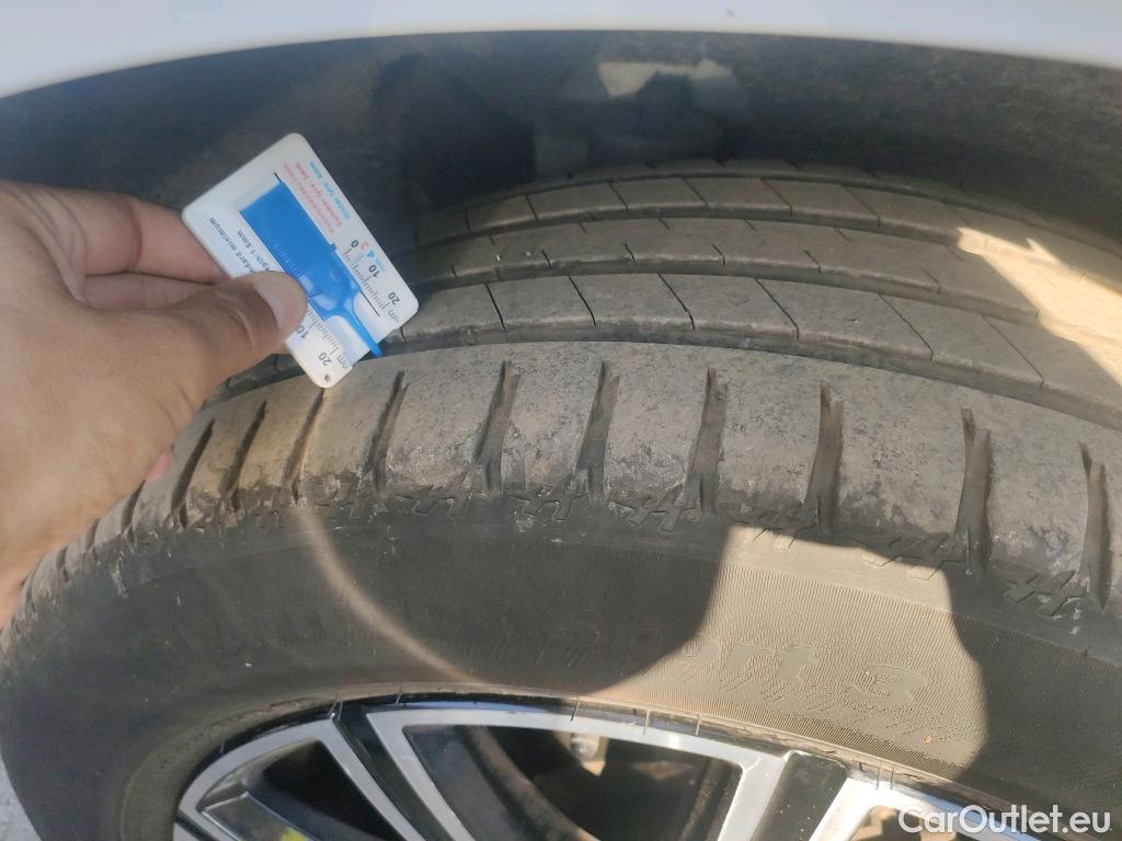  Volvo  XC60 VOLVO  / 2017 / 5P / todoterreno 2.0 B4 D AWD Inscription Auto #8
