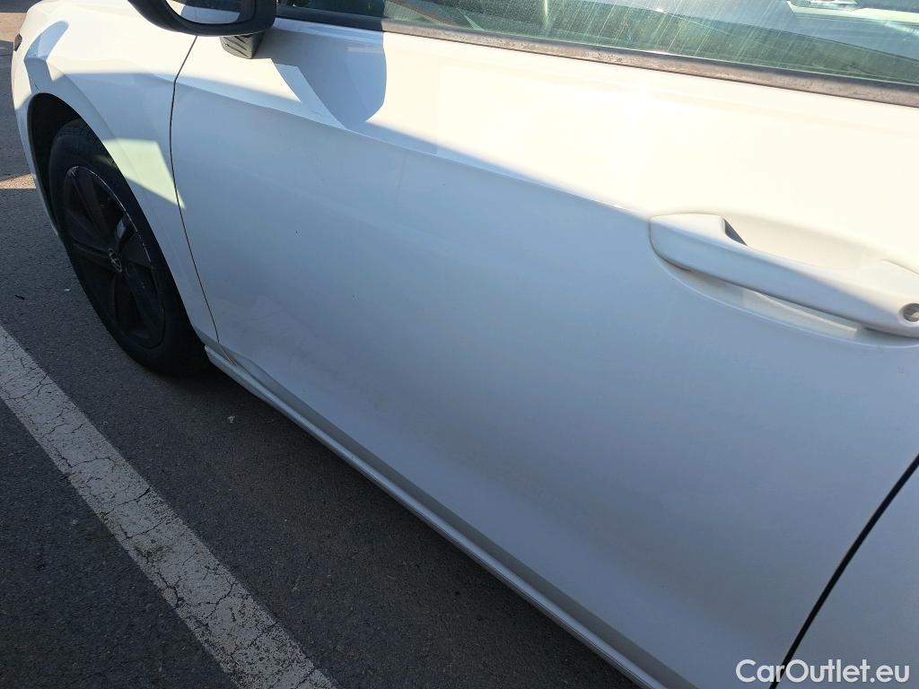  Volkswagen  Golf  VOLKSWAGEN / 2020 / 5P / berlina con portón 2.0 TDI 85kW (115CV) #3