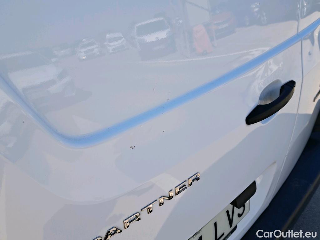  Peugeot  Partner PEUGEOT  / 2018 / 3P / furgón derivado de turismo Pro Standard 600kg BlueHDi 73kW #12