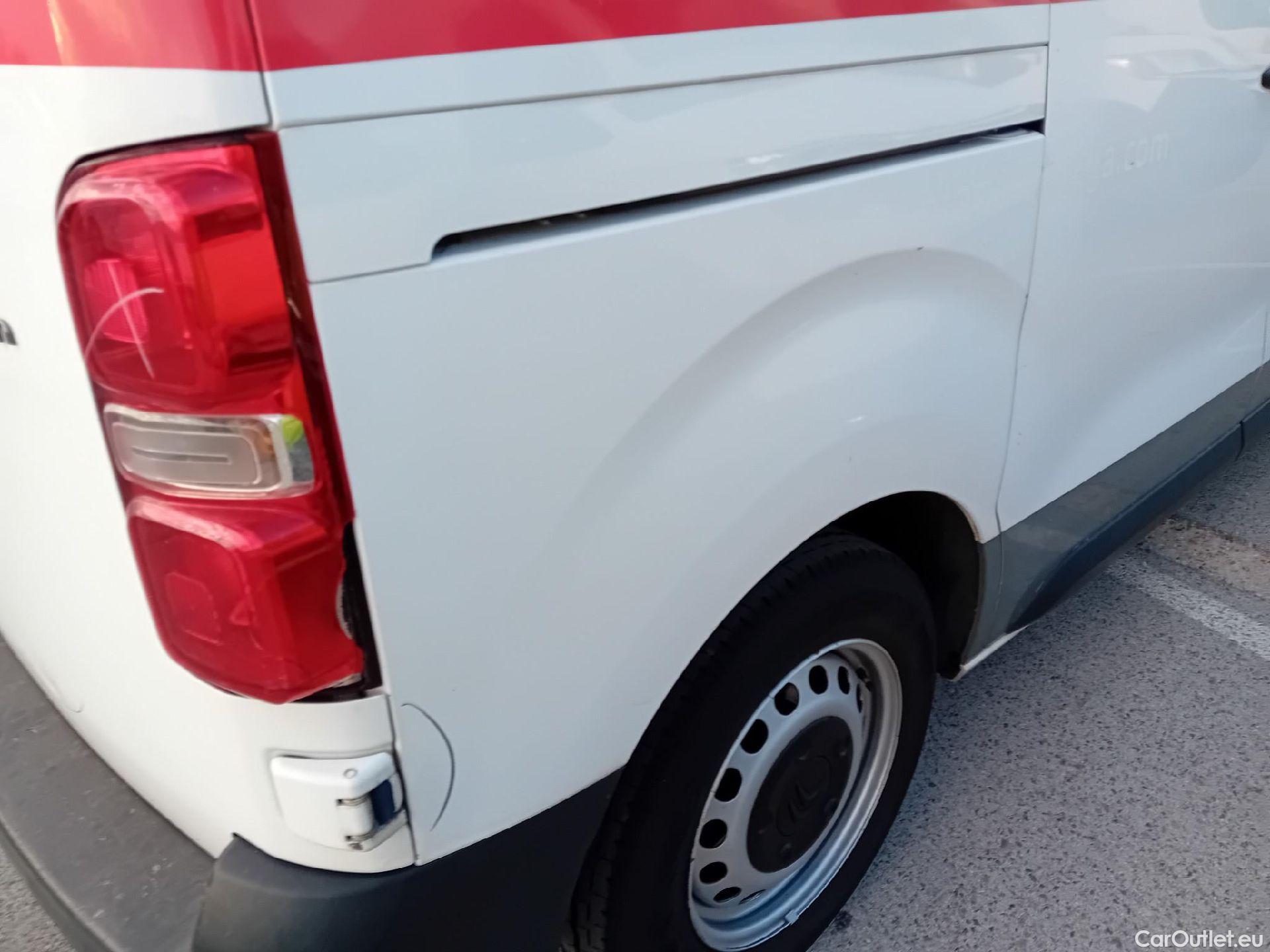  Citroen  Jumpy CITROEN  / 2016 / 4P / furgón Talla XS BlueHDi 100 S&S 6v Control #37