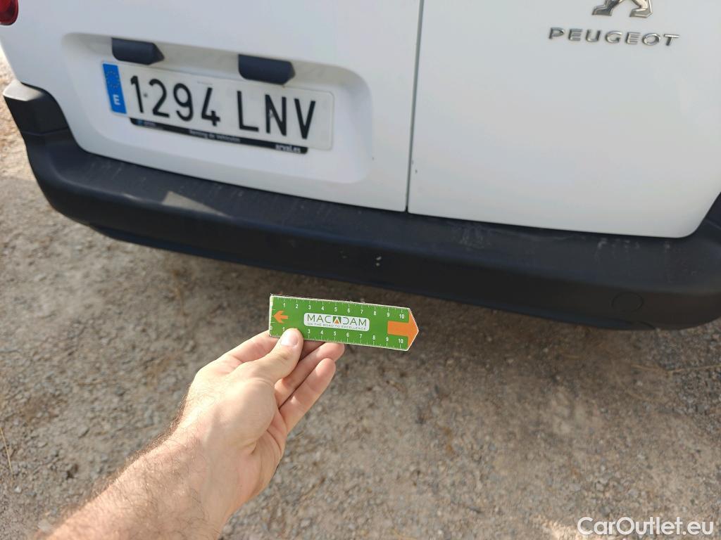  Peugeot  Partner PEUGEOT  / 2018 / 4P / furgón derivado de turismo Premium Standard 600kg BlueHDi 73kW #26