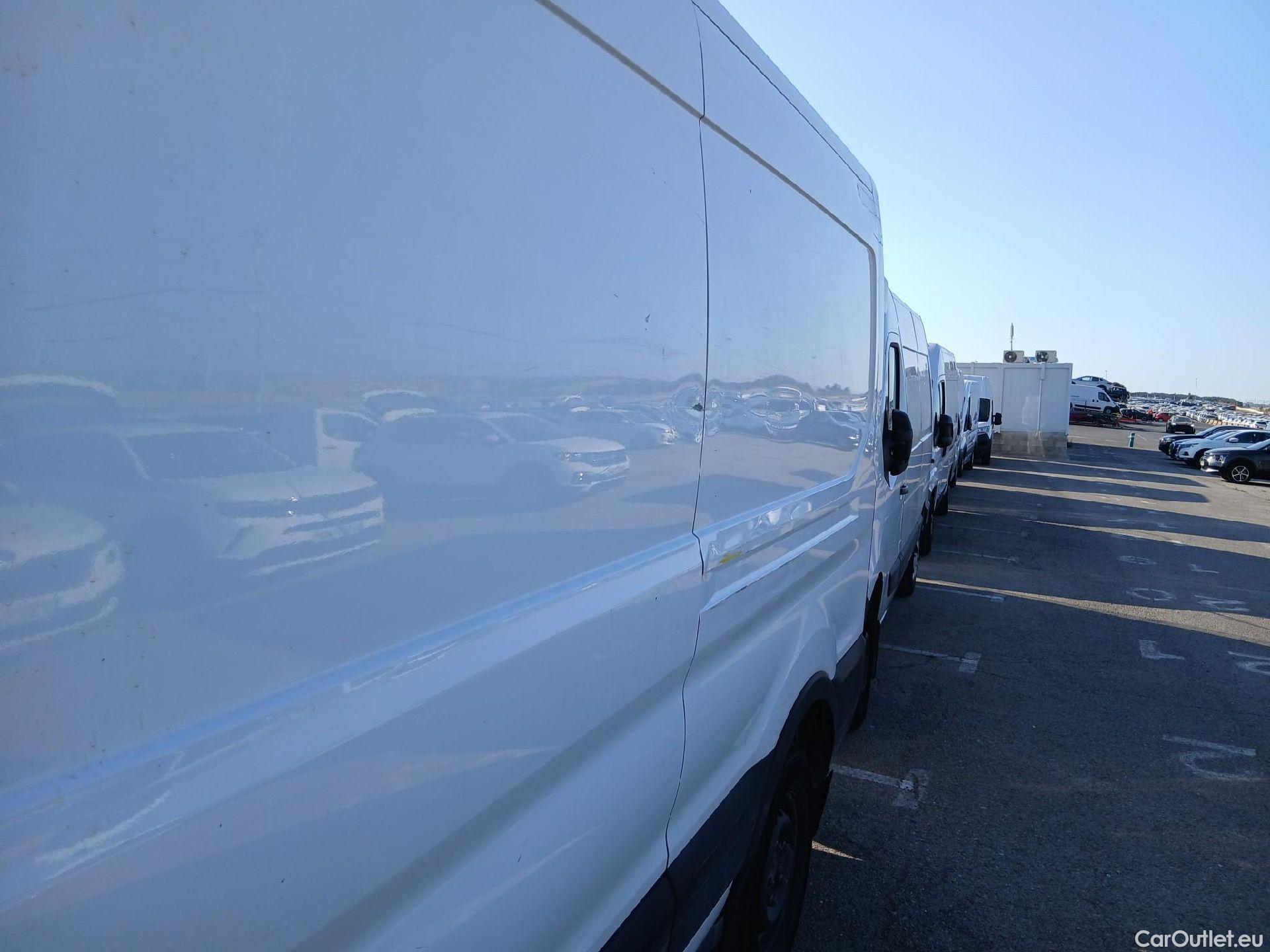  Ford  Transit FORD  / 2013 / 4P / furgón 350 136kW L3H2 Van Trend RWD #12
