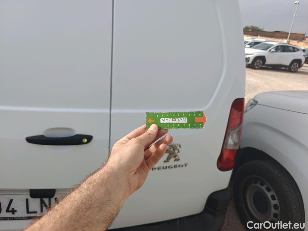  Peugeot  Partner PEUGEOT  / 2018 / 4P / furgón derivado de turismo Premium Standard 600kg BlueHDi 73kW #16