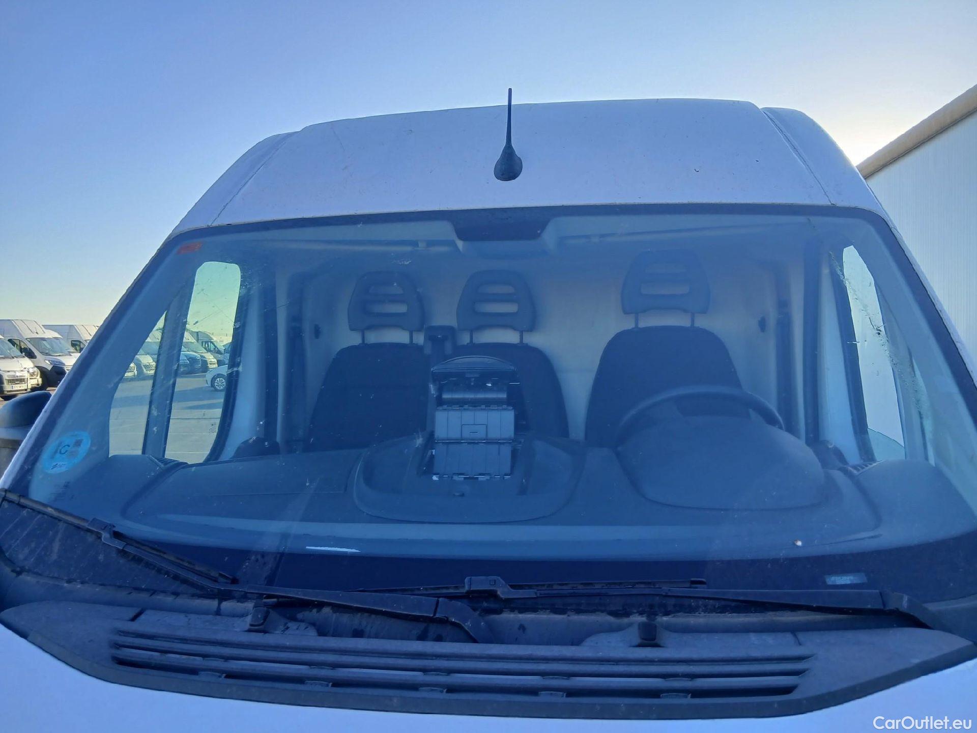  Peugeot  Boxer PEUGEOT  / 2014 / 4P / furgón 335 L2 H2 BHDI 103kW (140CV) S&S 6 V. M #2