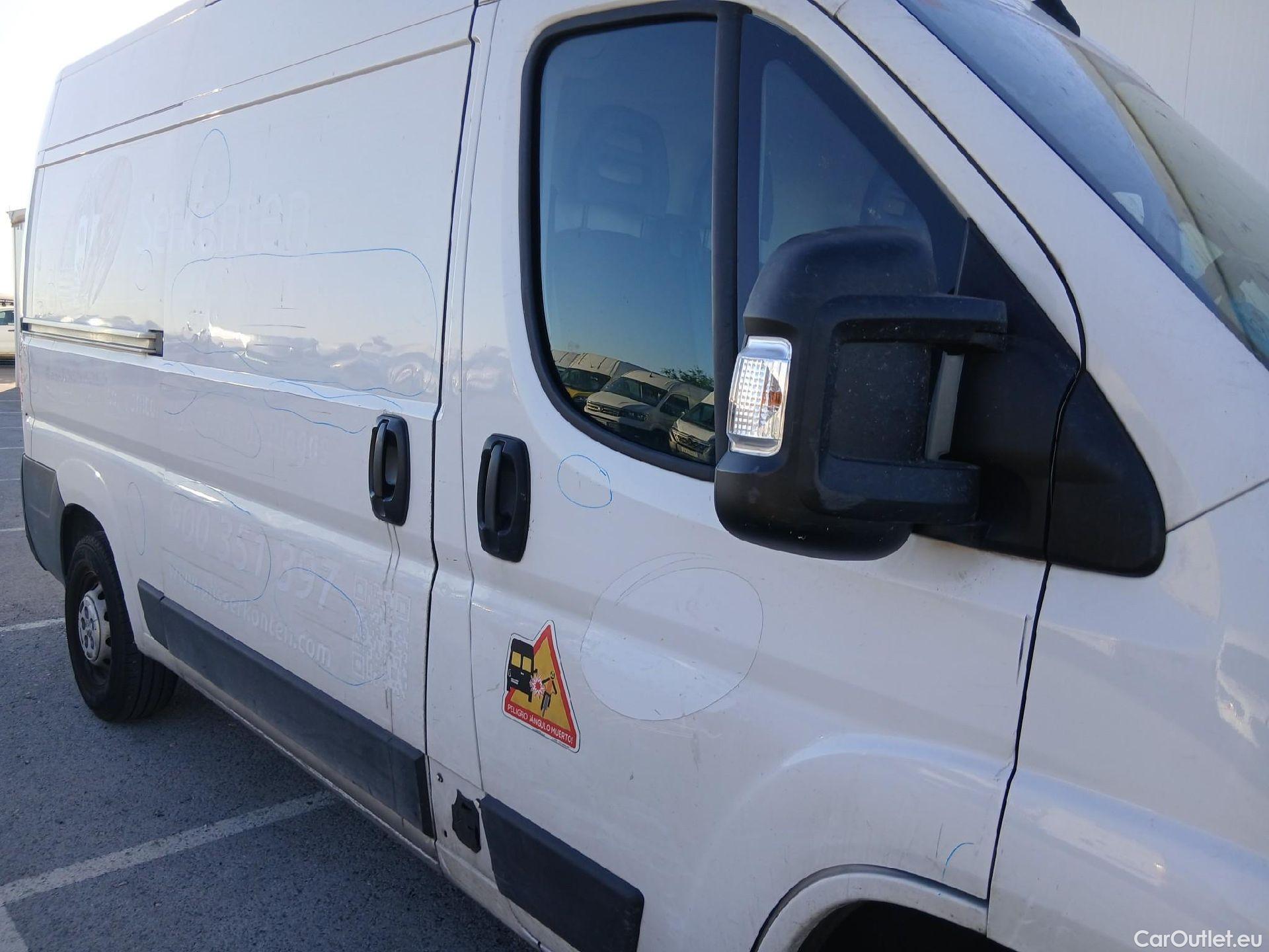  Peugeot  Boxer PEUGEOT  / 2014 / 4P / furgón 335 L2 H2 BHDI 103kW (140CV) S&S 6 V. M #47